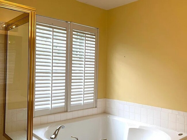 Building Photo - 14368 Verde Pl