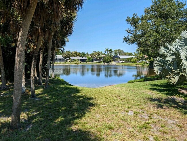 Building Photo - McGregor Woods  Community with Natural Surrounding Charm. Close to Sanibel.