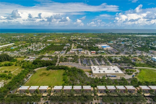 Building Photo - 11609 SE Florida Ave