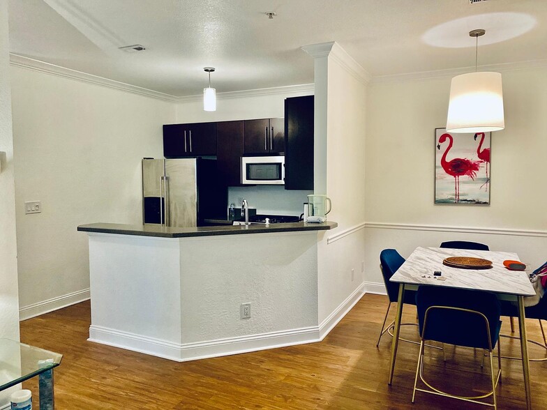Building Photo - 13810 Sutton Park Dr N
