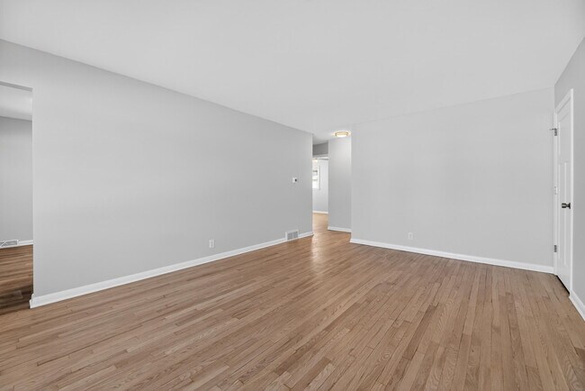 Building Photo - 11817 W North Ave