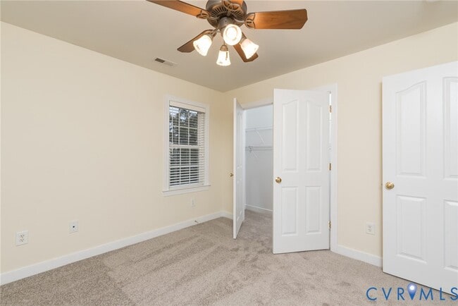 Building Photo - 11412 Pinedale Dr