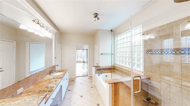 Building Photo - 2701 Stone Creek Dr