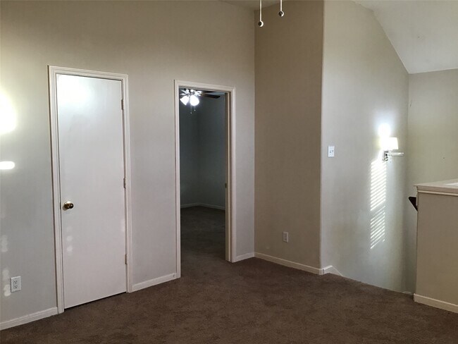 Building Photo - 19818 Twisted Creek Dr