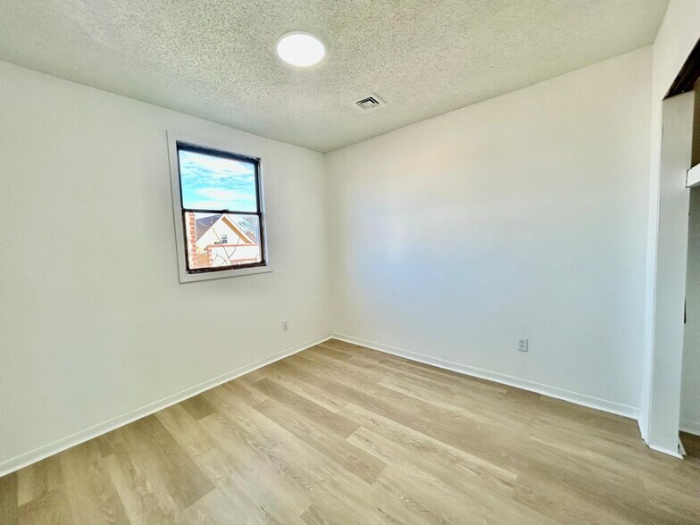 Building Photo - 618 Elizabeth Ave