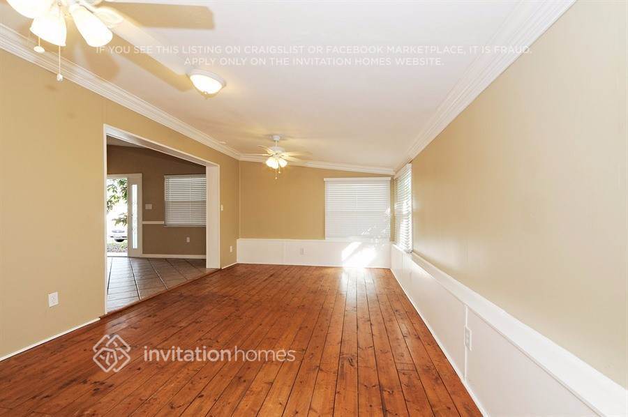 Building Photo - 452 Hazelwood Rd