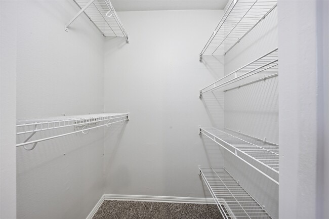 Building Photo - 16310 Emberwood Dr