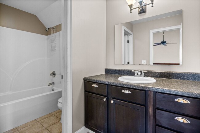 Building Photo - Greenback 37742 - 4 bedroom, 4.5 bath home...