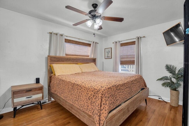 Building Photo - 4929 36th Ave N