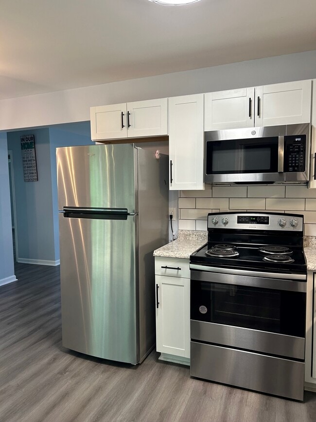 Building Photo - 2319 Boardwalk Ave