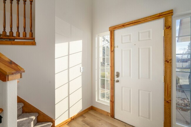 Building Photo - 9705 N Ptarmigan Dr