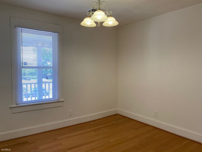 Building Photo - 3909 Bowdens Ferry Rd