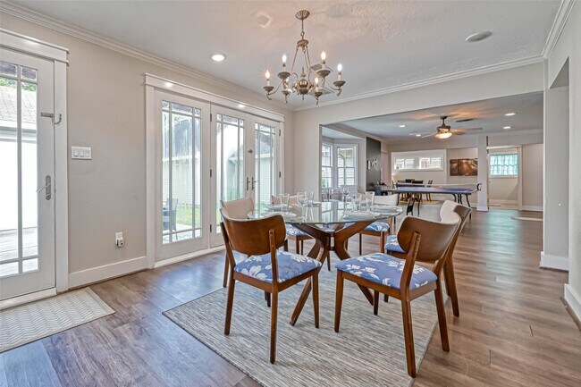 Building Photo - 10601 Willowgrove Dr