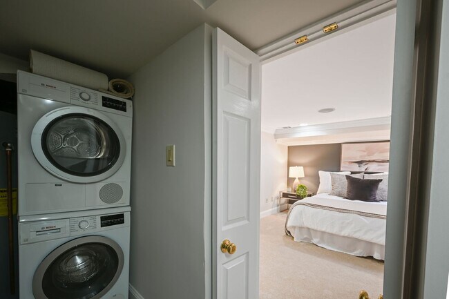 Building Photo - Welcome Home to Your Stylish 1 BR/1BA  in Adams Morgan!