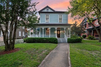 Building Photo - 1007 Heights Blvd