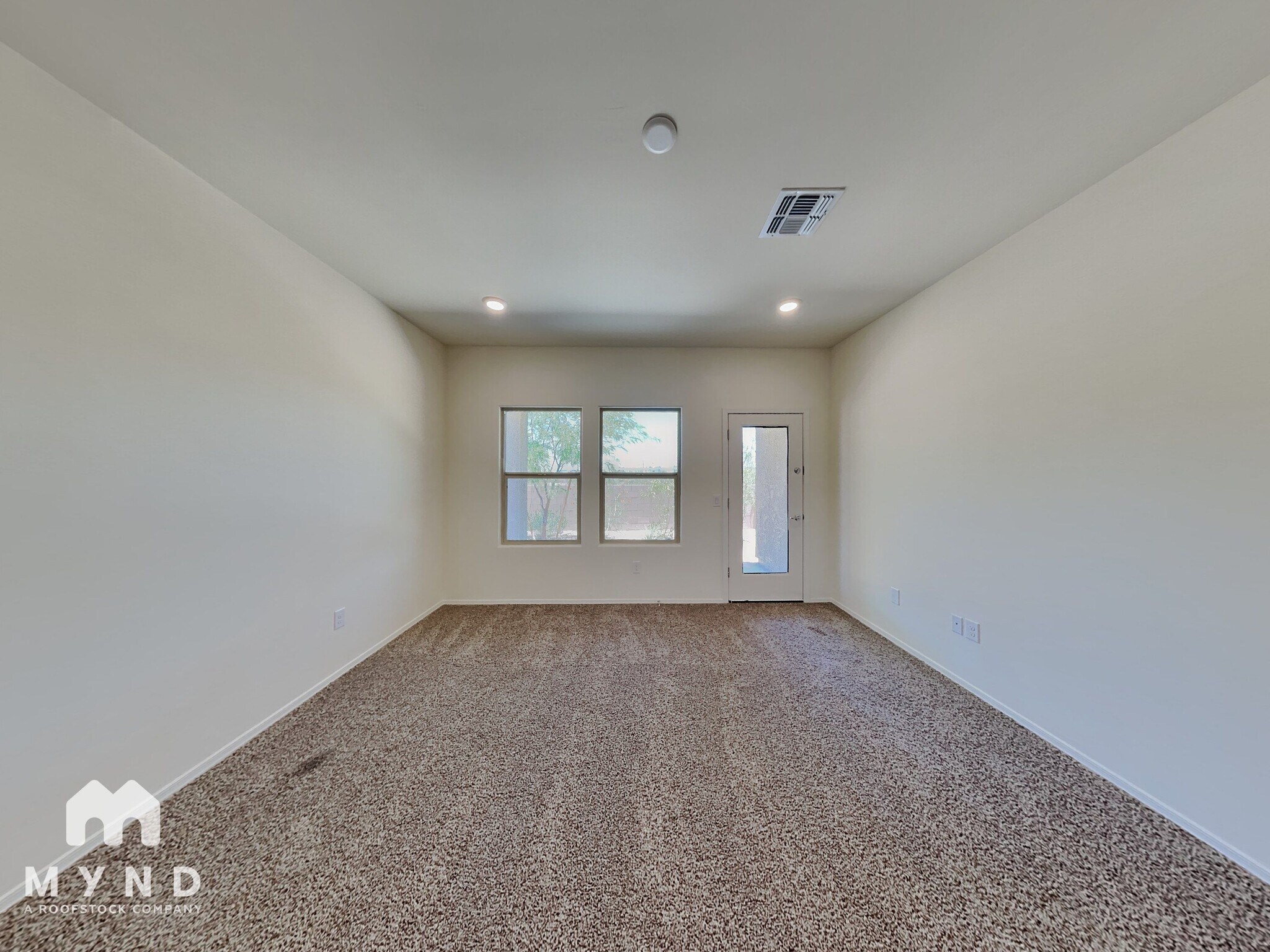 Building Photo - 2549 Calle Palta