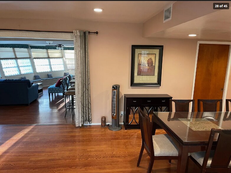 Building Photo - 1085 Riviera Dr