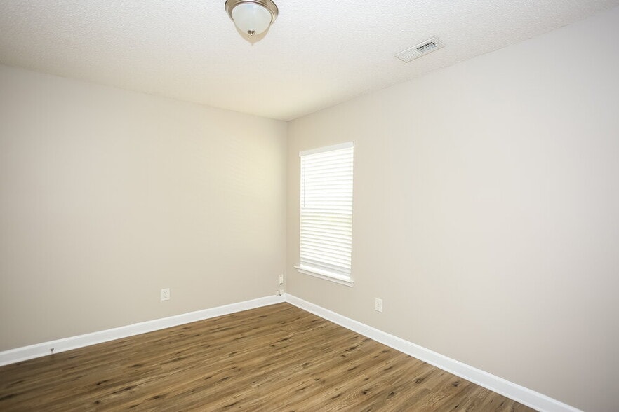 Building Photo - 1916 Harrison Park Dr