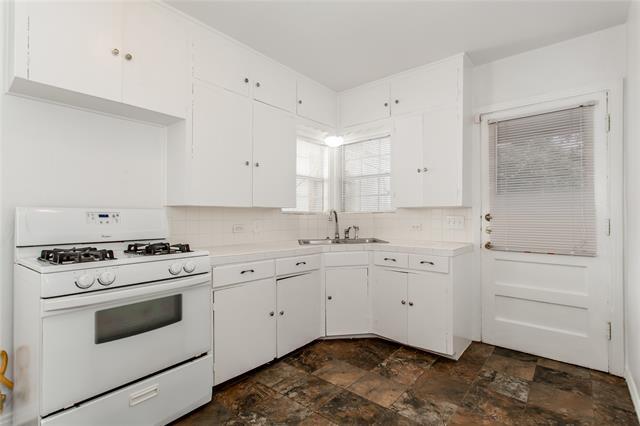 Building Photo - 7414 Robin Rd