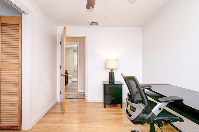 Building Photo - 59 Turnor Ave