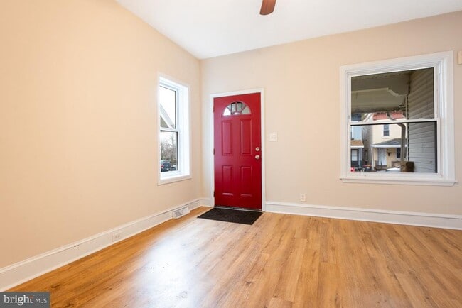 Building Photo - 2013 Edgmont Ave