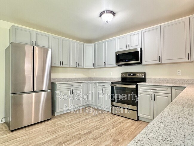Building Photo - 520 Michael Irvin Dr
