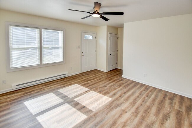 Building Photo - 2625 Harvard Dr