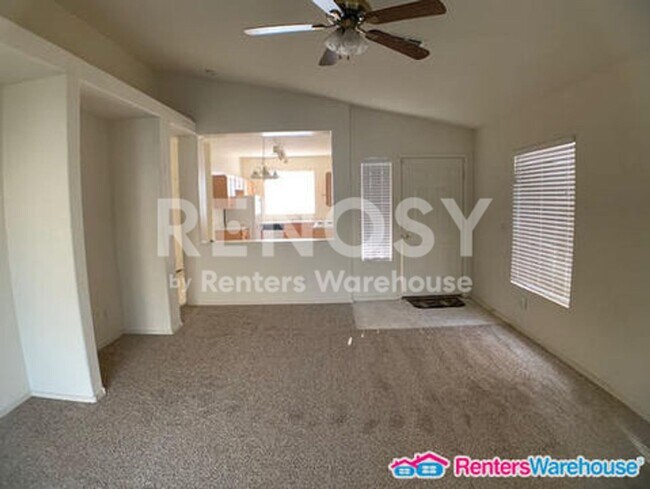 Building Photo - Ideal 3 Br 2 Ba 2 Cg Home Near Loop 303 & Greenway in Surprise!