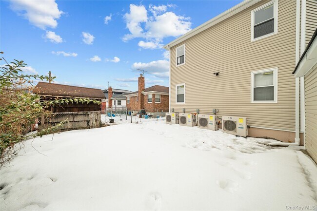 Building Photo - 245-33 147th Rd