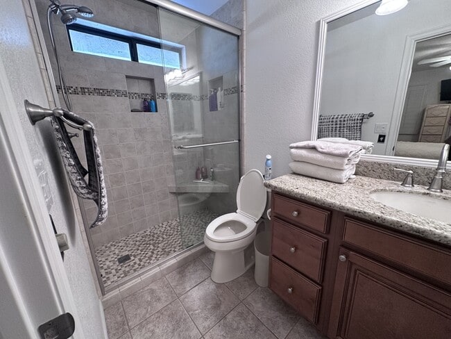 Building Photo - 441 Moser Ave