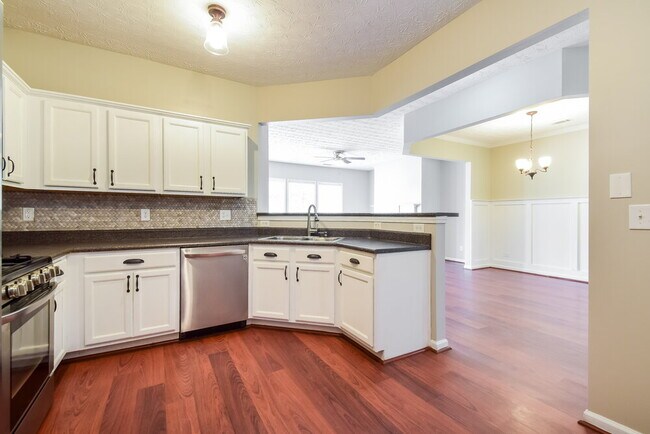 Building Photo - 237 Winterbury Dr