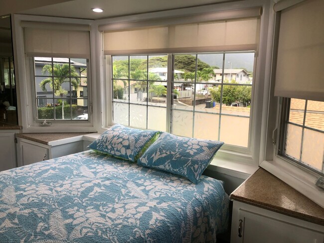 Building Photo - Charming Studio/1/1, Located in Waimanalo,...