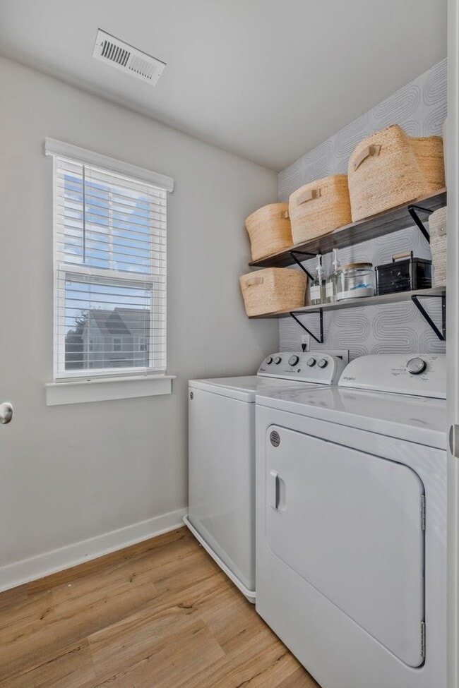 Building Photo - 1006 Baltusrol Ln