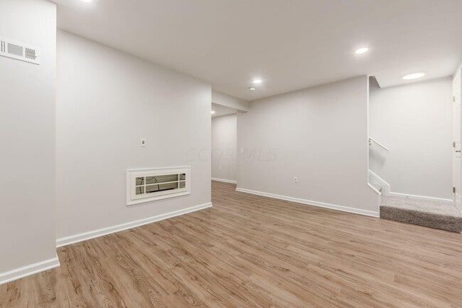 Building Photo - 3055 Glenloch Cir