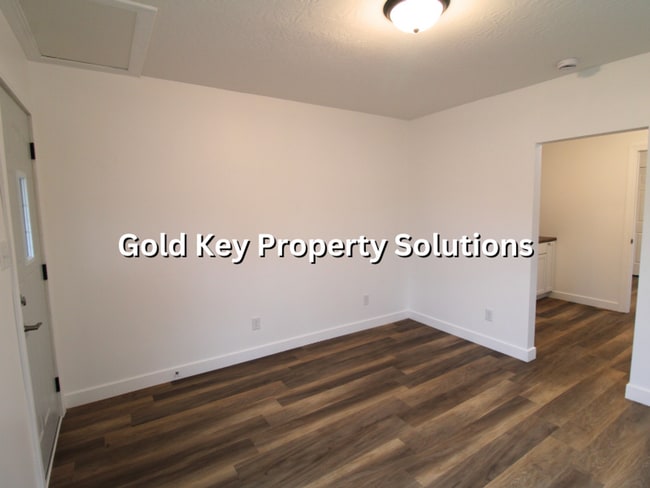 Building Photo - 4105 Main St