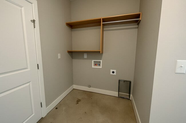 Building Photo - 2816/18 W 55th