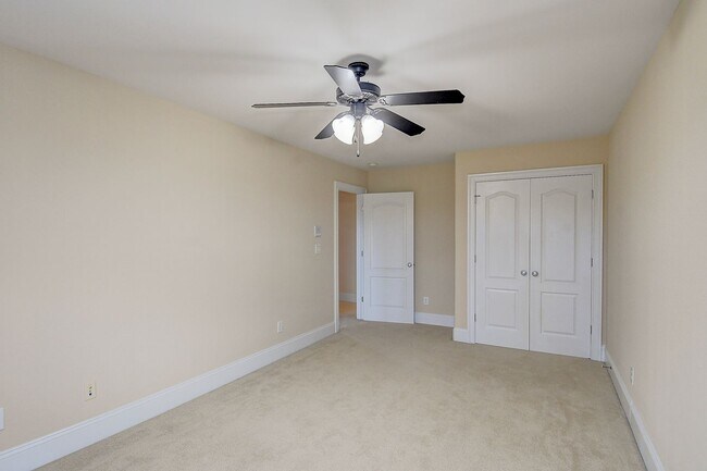 Building Photo - BEAUTIFUL HOME FOR RENT SOUTH CHESAPEAKE!