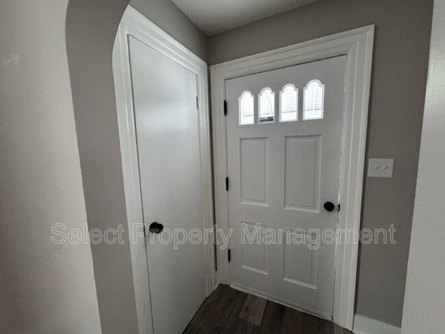 Building Photo - 3930 Webster St