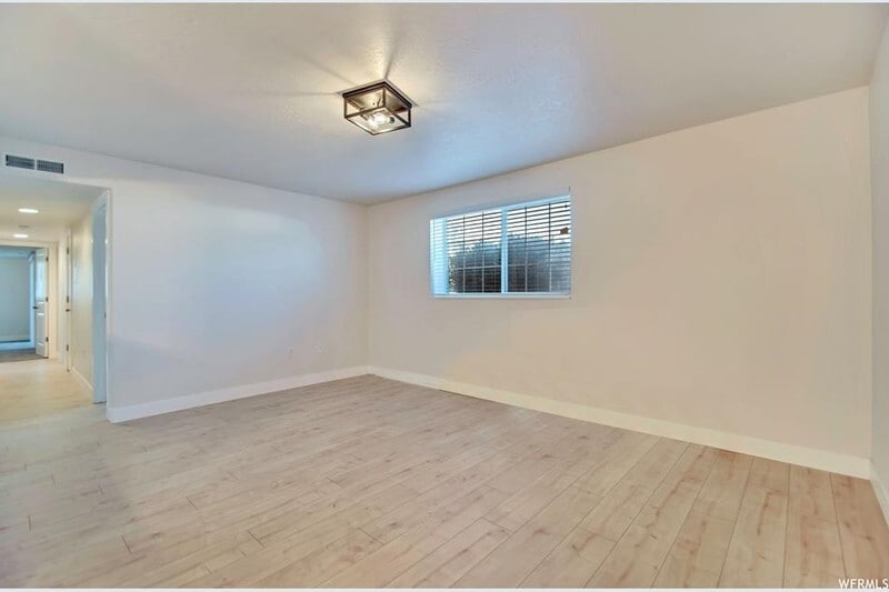 Building Photo - 30 W 7500 S