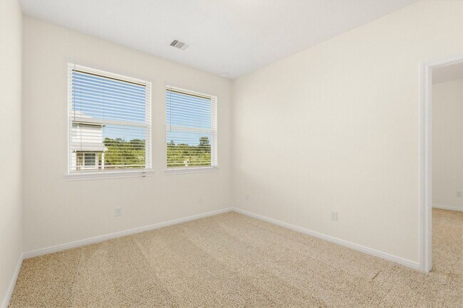 Building Photo - 106 W Coralburst Lp