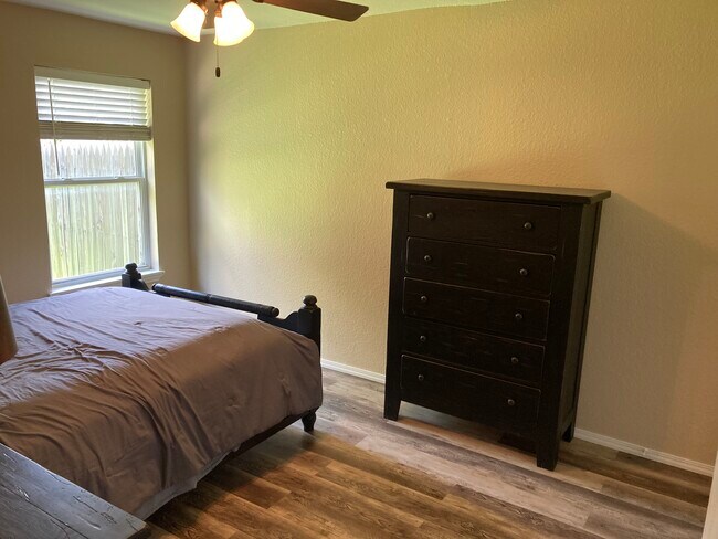 Building Photo - 3424 Quail Dr