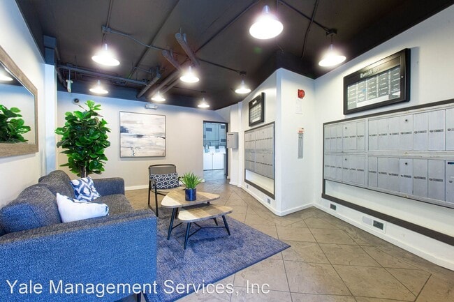 Building Photo - 11473 Riverside Dr