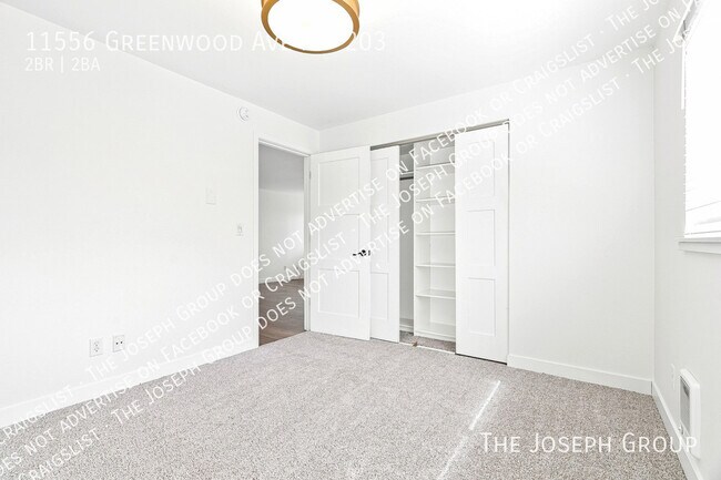 Building Photo - 11556 Greenwood Ave N