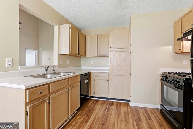 Building Photo - 105 Chase Ct