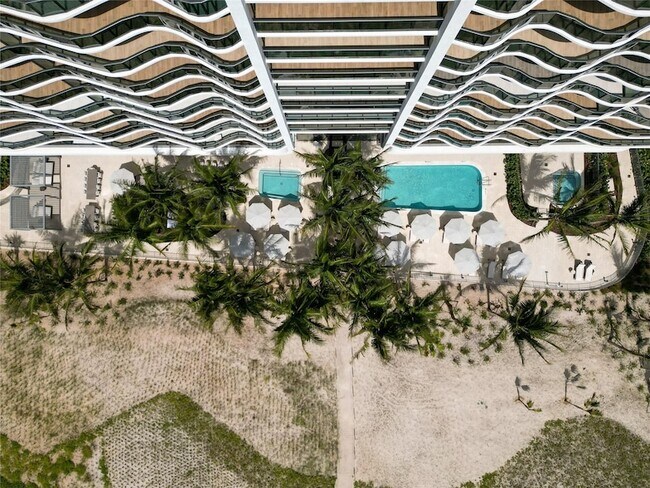 Building Photo - 900 N Ocean Blvd