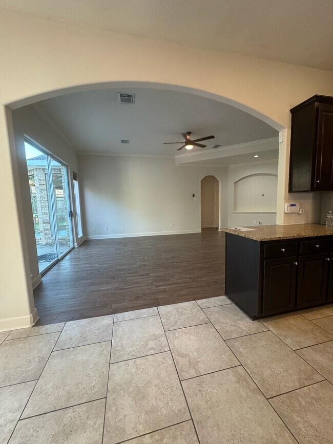 Building Photo - 8230 Falling Water Ct