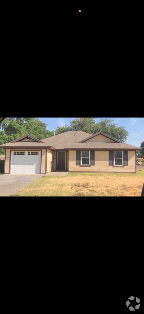 Building Photo - 4 bed 2 bath 1 car garage on Flint Avenue!
