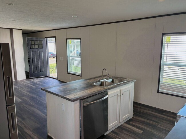 Building Photo - 4708 Gibson Rd