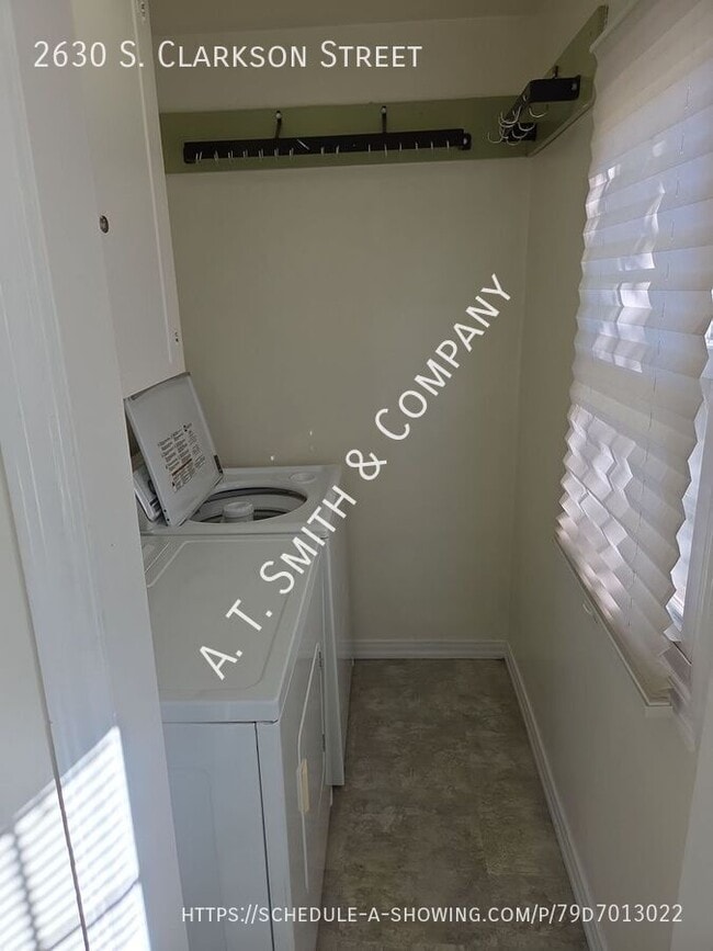 Building Photo - 2630 S Clarkson St