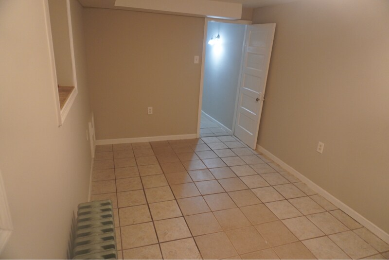 Building Photo - 5953 Chester Ave